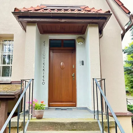 Chodowieckiego Goscinne Проживание в семье *